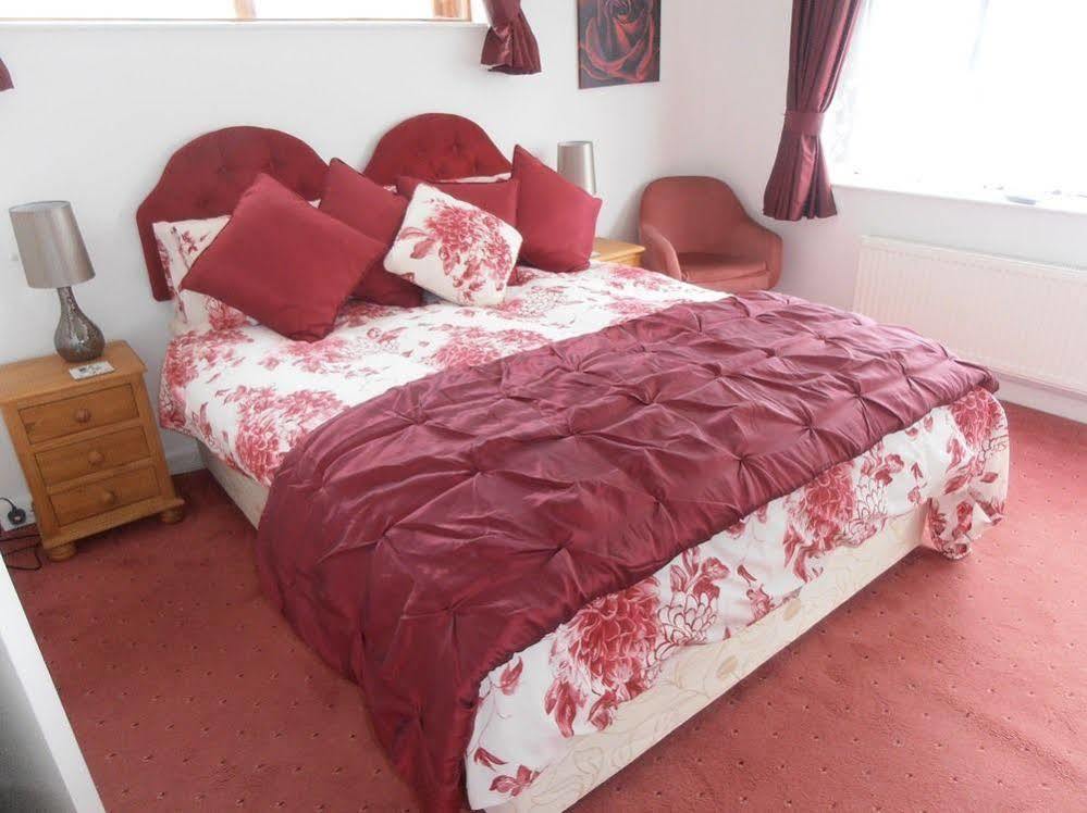 The Hideaway Suite Holiday Home كول شيستر المظهر الخارجي الصورة